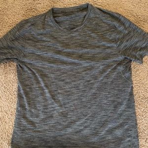Grey Men’s Lululemon Short Sleeve Shirt- Large